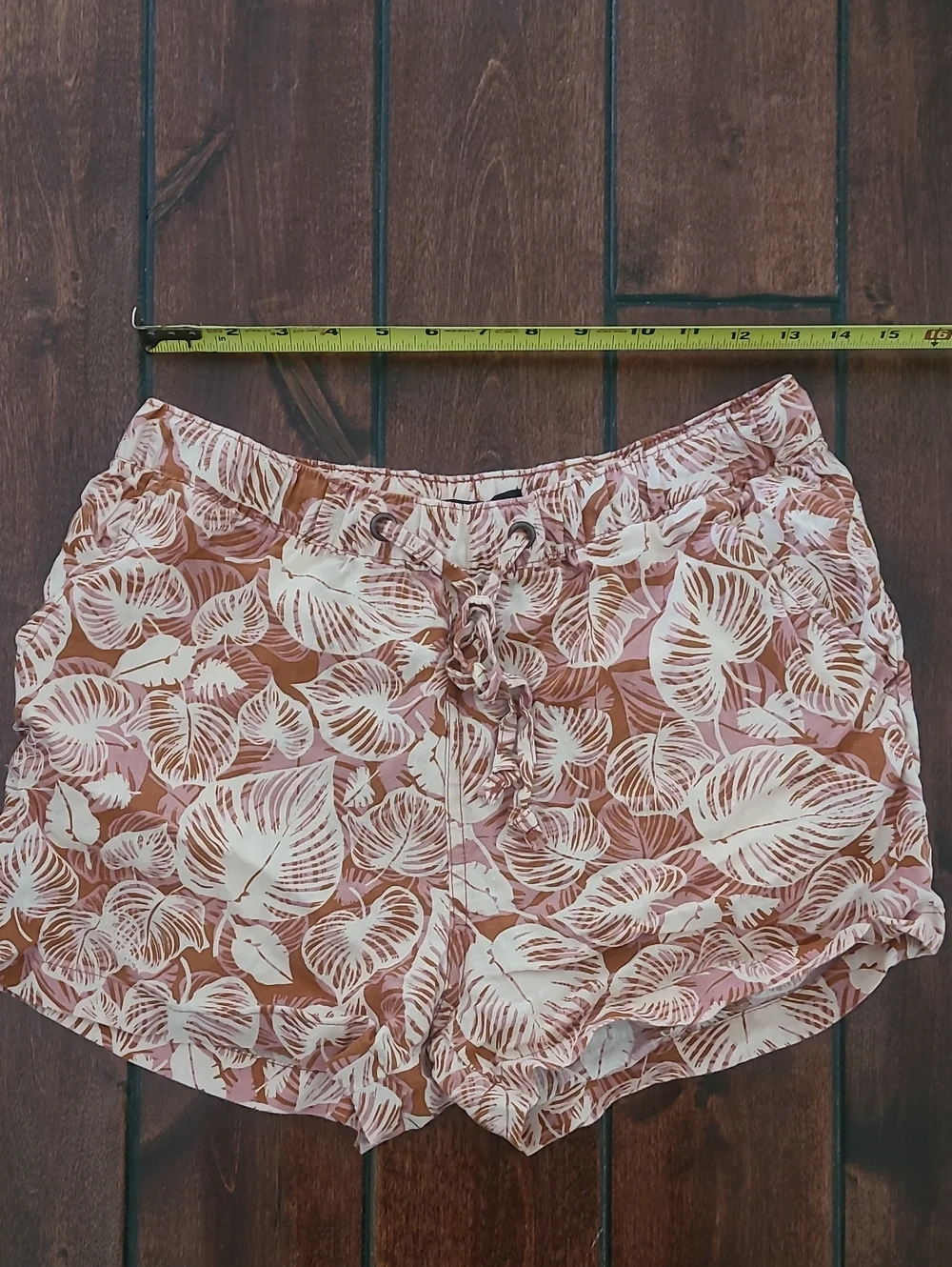 Tahari Linen Women’s Clay Colored Floral Drawstring Shorts Size S